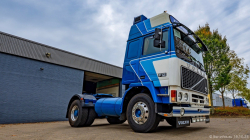 20251019-Tom-Holding-00262